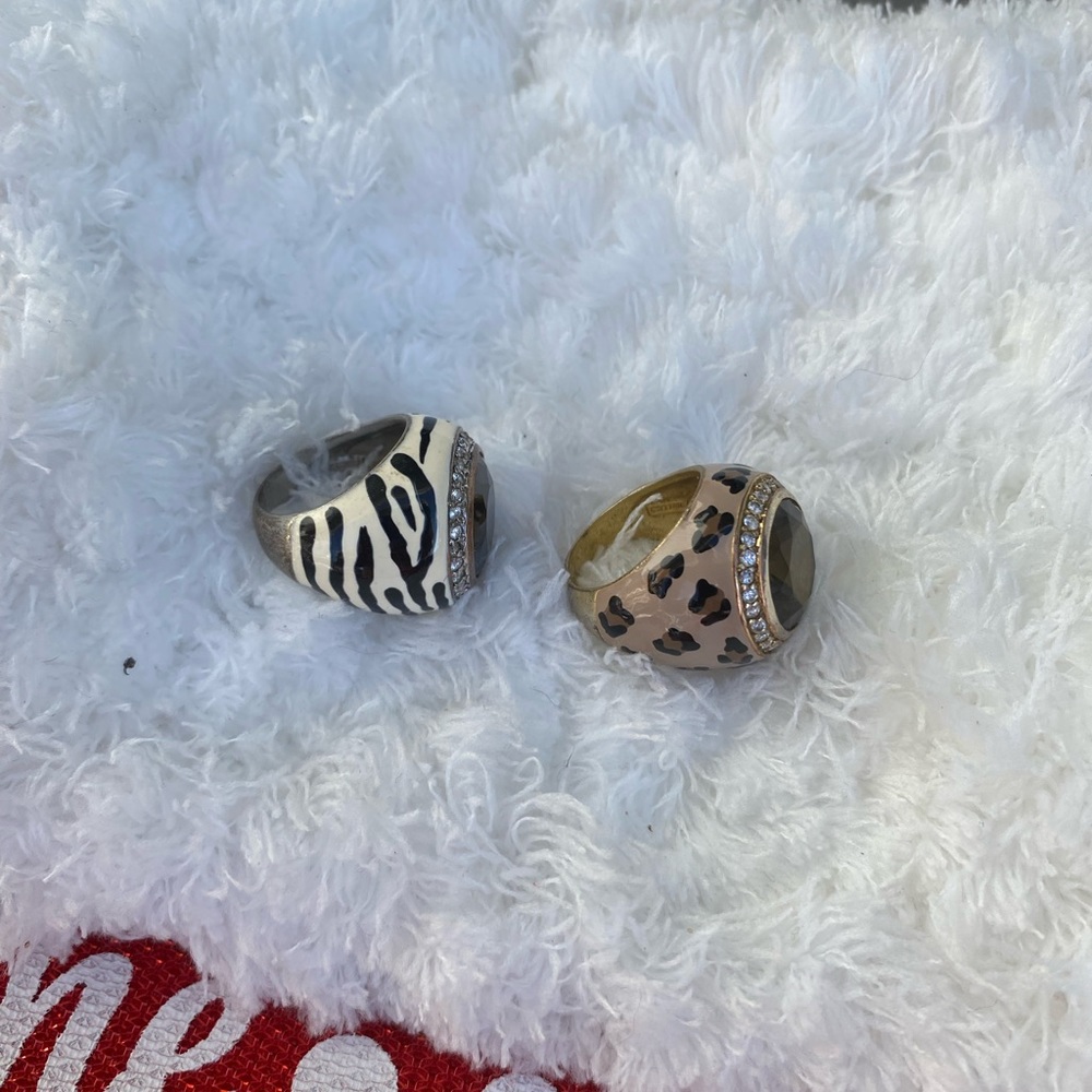 Fashionable Rings - Picture 4 of 4